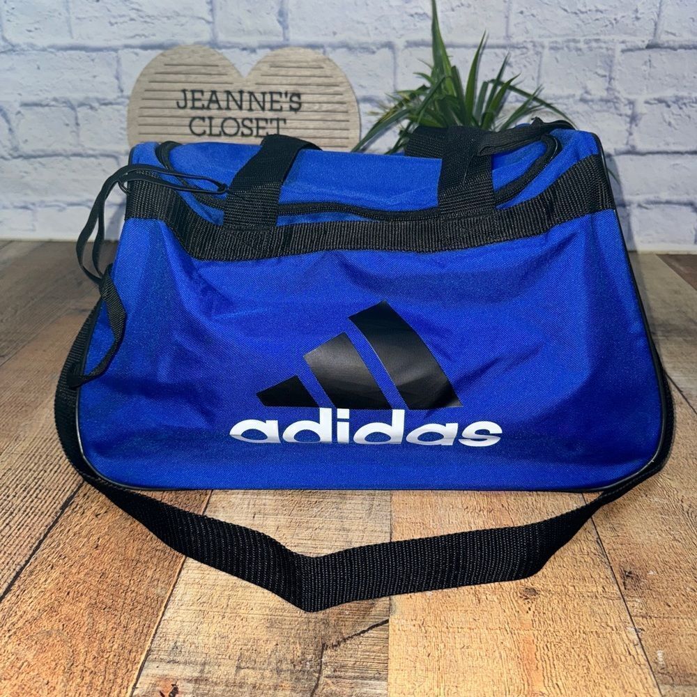 Adidas Defender IV Small Duffle Bag blue